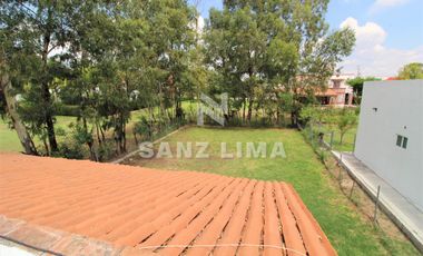 QUINTAS SANTA MARÍA: Bella propiedad, cómoda, iluminada y amplías áreas verdes.