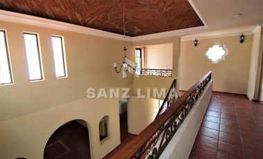 QUINTAS SANTA MARÍA: Bella propiedad, cómoda, iluminada y amplías áreas verdes.