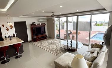Ballenita, espectacular conjunto multifamiliar moderno con vista al mar.
