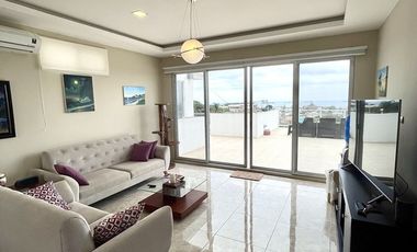 Ballenita, espectacular conjunto multifamiliar moderno con vista al mar.