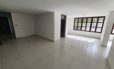 apartamento en venta en el golf. Cod V106253