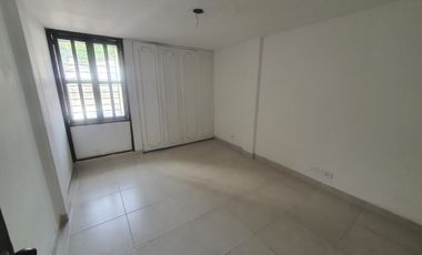 apartamento en venta en el golf. Cod V106253