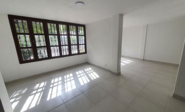 apartamento en venta en el golf. Cod V106253