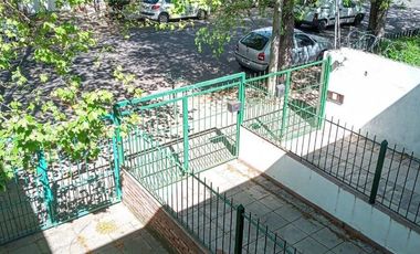 Venta - Dúplex tres Ambientes con trotadora y patio - Maipú 3943