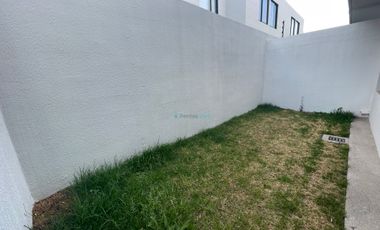 estrena casa en renta, toluca, dentro de fraccionamiento con seguridad 24/7...