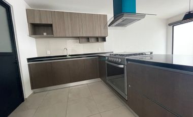 estrena casa en renta, toluca, dentro de fraccionamiento con seguridad 24/7...