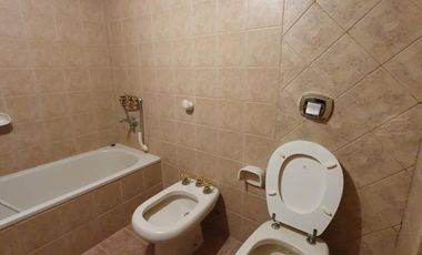 INDEXA VENDE Casa en Barrio Los Tilos