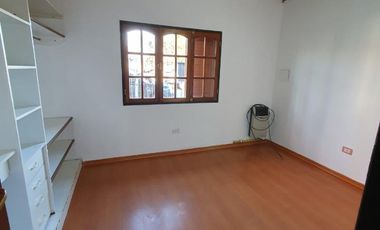 INDEXA VENDE Casa en Barrio Los Tilos