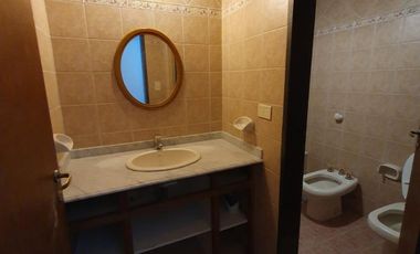 INDEXA VENDE Casa en Barrio Los Tilos