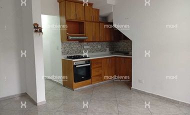 casa en arriendo en carmen de viboral. Cod A68257