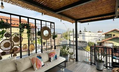LINDA CASA REMODELADA EN VENTA, 3 HABITACIONES, LAS CONDES