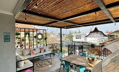 LINDA CASA REMODELADA EN VENTA, 3 HABITACIONES, LAS CONDES