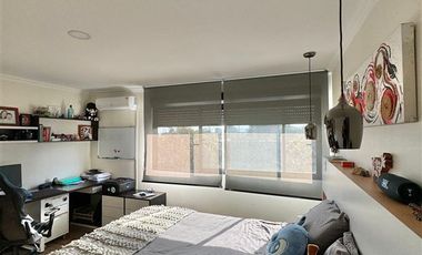 LINDA CASA REMODELADA EN VENTA, 3 HABITACIONES, LAS CONDES