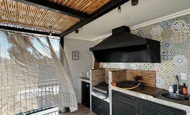 LINDA CASA REMODELADA EN VENTA, 3 HABITACIONES, LAS CONDES
