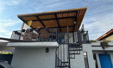 LINDA CASA REMODELADA EN VENTA, 3 HABITACIONES, LAS CONDES