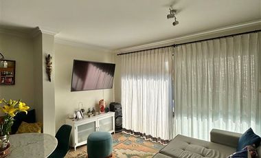 LINDA CASA REMODELADA EN VENTA, 3 HABITACIONES, LAS CONDES