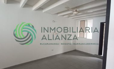 casa en venta en el refugio. Cod V61762