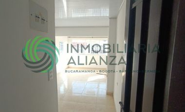 casa en venta en el refugio. Cod V61762