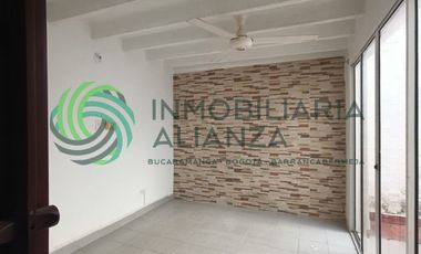 casa en venta en el refugio. Cod V61762