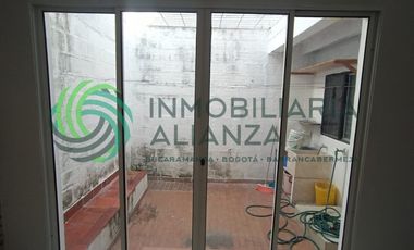 casa en venta en el refugio. Cod V61762