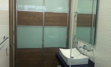 casa en arriendo/venta en via al tennis. Cod A1169