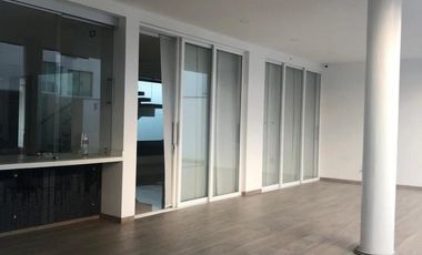 casa en arriendo/venta en via al tennis. Cod A1169
