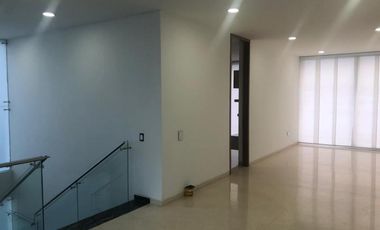 casa en arriendo/venta en via al tennis. Cod A1169