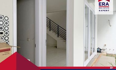 Rumah Lebar 8 Cluster Acacia @ Summarecon Bekasi Dekat Club House dan Pool