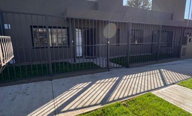 Venta - Casa - 3 Dormitorios - B° Parque Velez Sarsfield