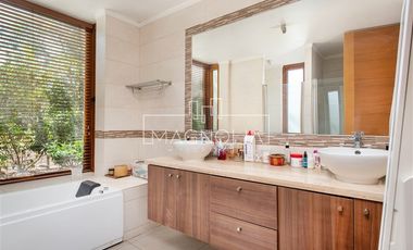 Funcional casa 4D/4B + SERVICIO Colina