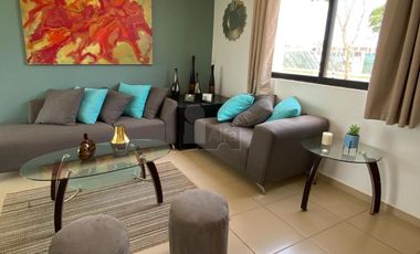 Casa 2 Plantas, 3 recamaras, al norte de Merida, excelente, desarrollo con amenidades