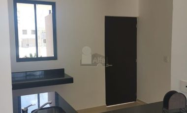 Casa 2 Plantas, 3 recamaras, al norte de Merida, excelente, desarrollo con amenidades