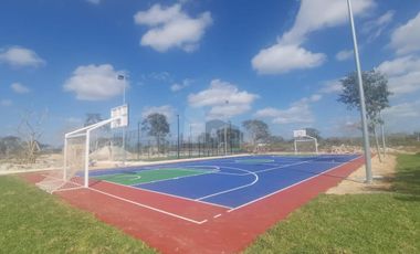 Casa 2 Plantas, 3 recamaras, al norte de Merida, excelente, desarrollo con amenidades