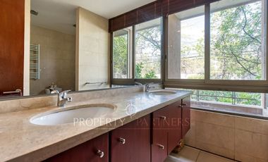 Amplio departamento con jardín en La Dehesa Central