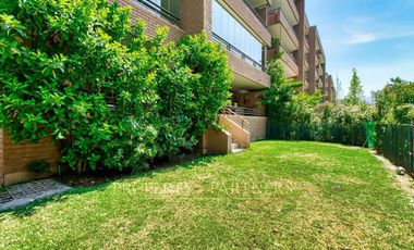 Amplio departamento con jardín en La Dehesa Central