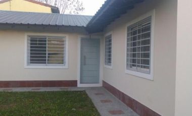 Casa de 3 ambientes en Bº cerrado - TORTUGUITAS