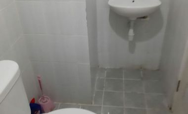 Apt. Puncak Dharmahusada Lt 11 Semi furnish Hadap Selatan