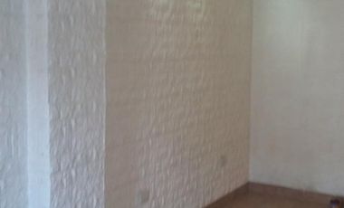 Chilavert. C.Paz y D.Suarez. Ph frente 1 ambiente, 3 cuadras de la plaza artigas. A 7 cuadras de la estacion de Chilavert