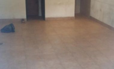 Chilavert. C.Paz y D.Suarez. Ph frente 1 ambiente, 3 cuadras de la plaza artigas. A 7 cuadras de la estacion de Chilavert