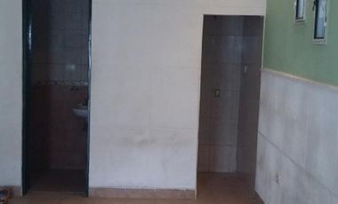 Chilavert. C.Paz y D.Suarez. Ph frente 1 ambiente, 3 cuadras de la plaza artigas. A 7 cuadras de la estacion de Chilavert