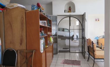 Casa sola con alberca en jiutepec, morelos.