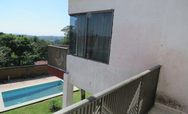 Casa sola con alberca en jiutepec, morelos.