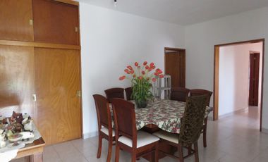 Casa sola con alberca en jiutepec, morelos.