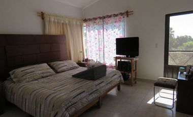 Casa sola con alberca en jiutepec, morelos.