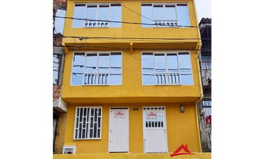 Casa con apartaestudio independiente en Samaria 2, Pereira