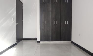 casa en venta en lomitas del trapiches. Cod V30039