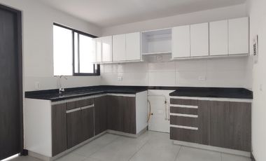 casa en venta en lomitas del trapiches. Cod V30039