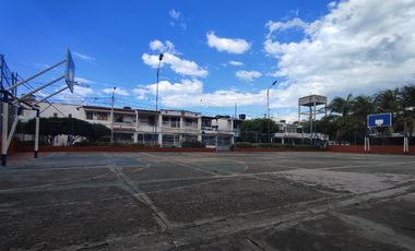 casa en venta en lomitas del trapiches. Cod V30039