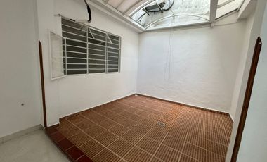 VENTA LOCAL EN LA AURORA BUCARAMANGA. Cod V5925