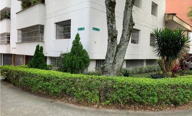 VENTA DE LOCAL COMERCIAL EN CALASANZ, EXCELENTE UBICACIÓN.